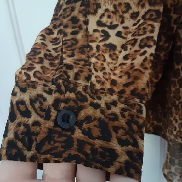 UNIF Animal Print Cut Out Blouse - S - Picture 5 of 6